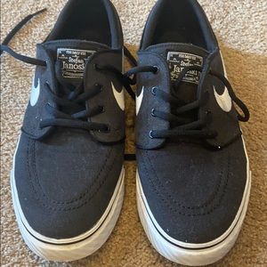 Nike SB Janoski Black & White Canvas Skate Shoes